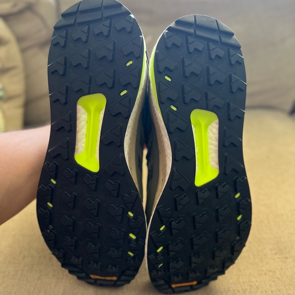 Adidas - Picture 2 of 10